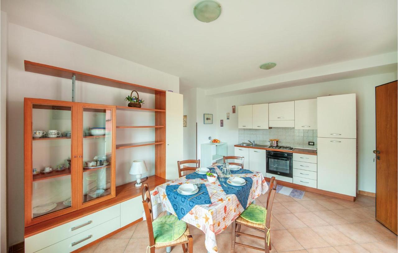 Gorgeous Apartment In La Maddalena With Kitchen Esterno foto